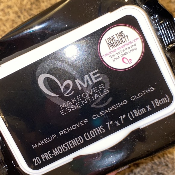 ME Makeover Essentials Makeup Set (NEW) - Picture 3 of 7